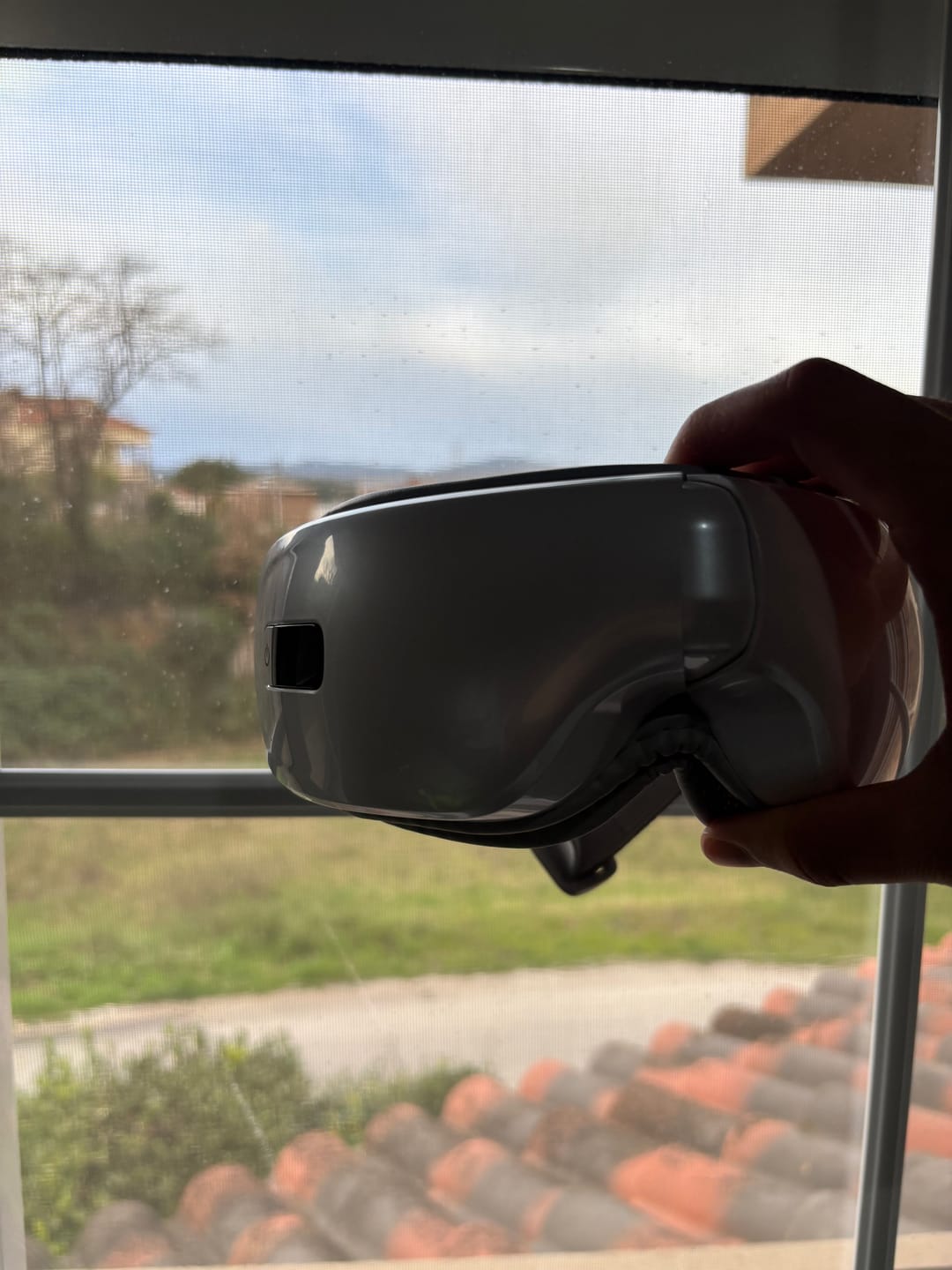 Customer photo review of NivaEye Massager