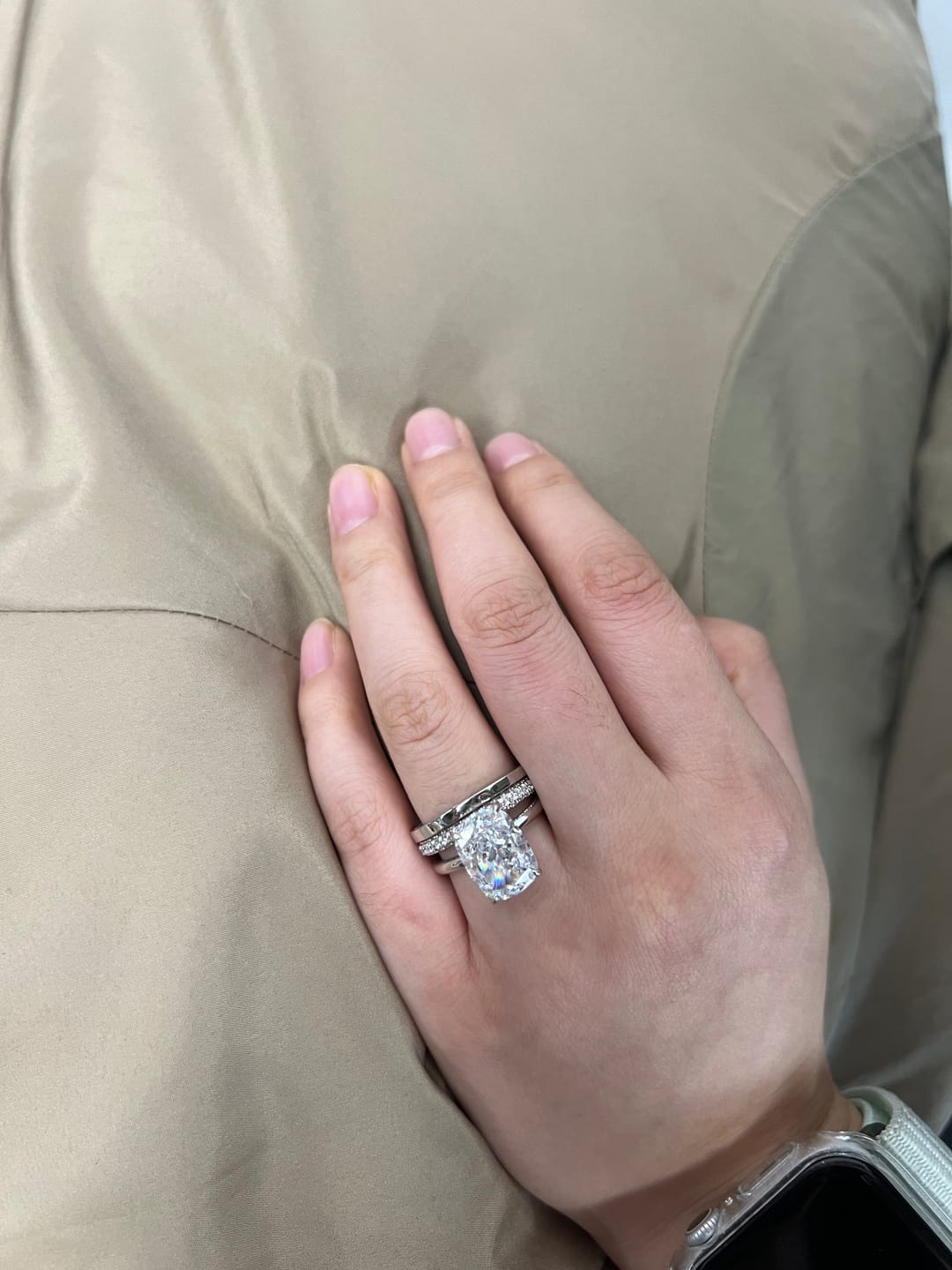 Customer photo review of S925 3PC Wedding Sets 6.5Ct Elongated Cushion Cut Wedding Ring Set With Classic Wedding Bands