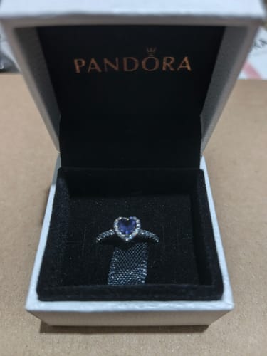 Customer photo review of ANILLO PANDORA CORAZON ELEVADO MORADO + KIT DE REGALO