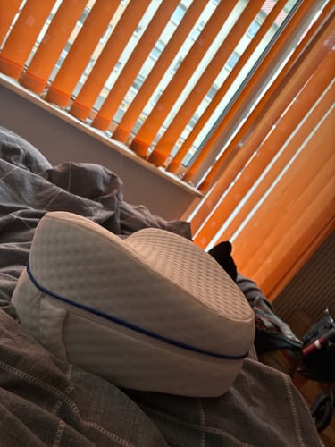 Customer photo review of Cellsius Orthopädisches Kniekissen - Das Geheimnis eines schmerzfreien Schlafs