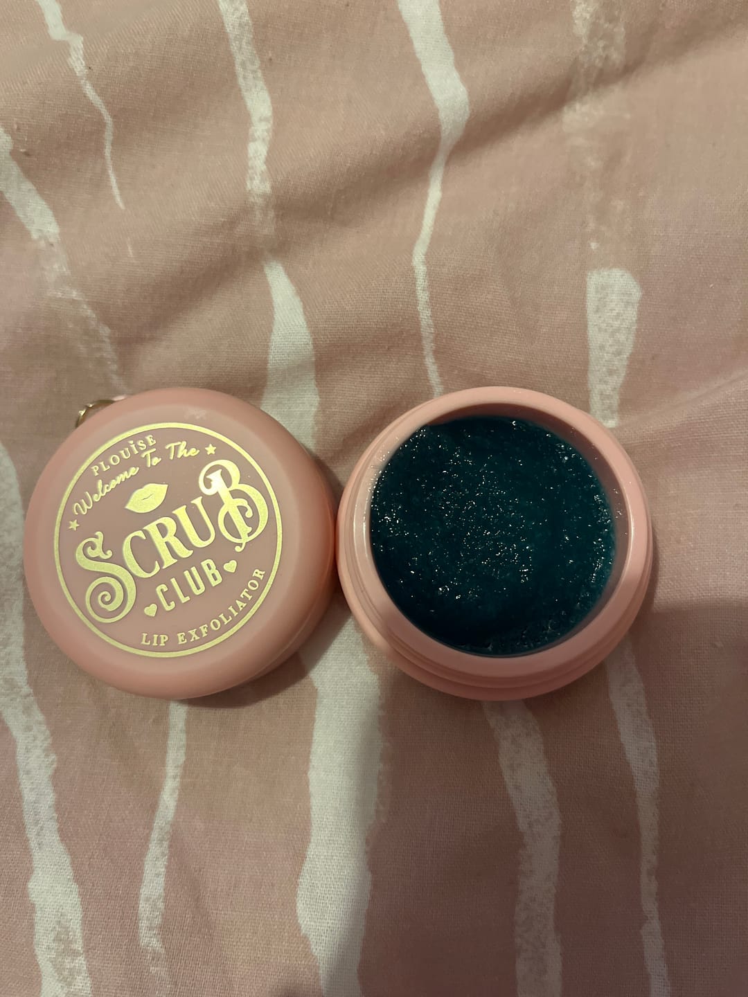 Customer photo review of P. Louise Exfoliator Lip Scrub