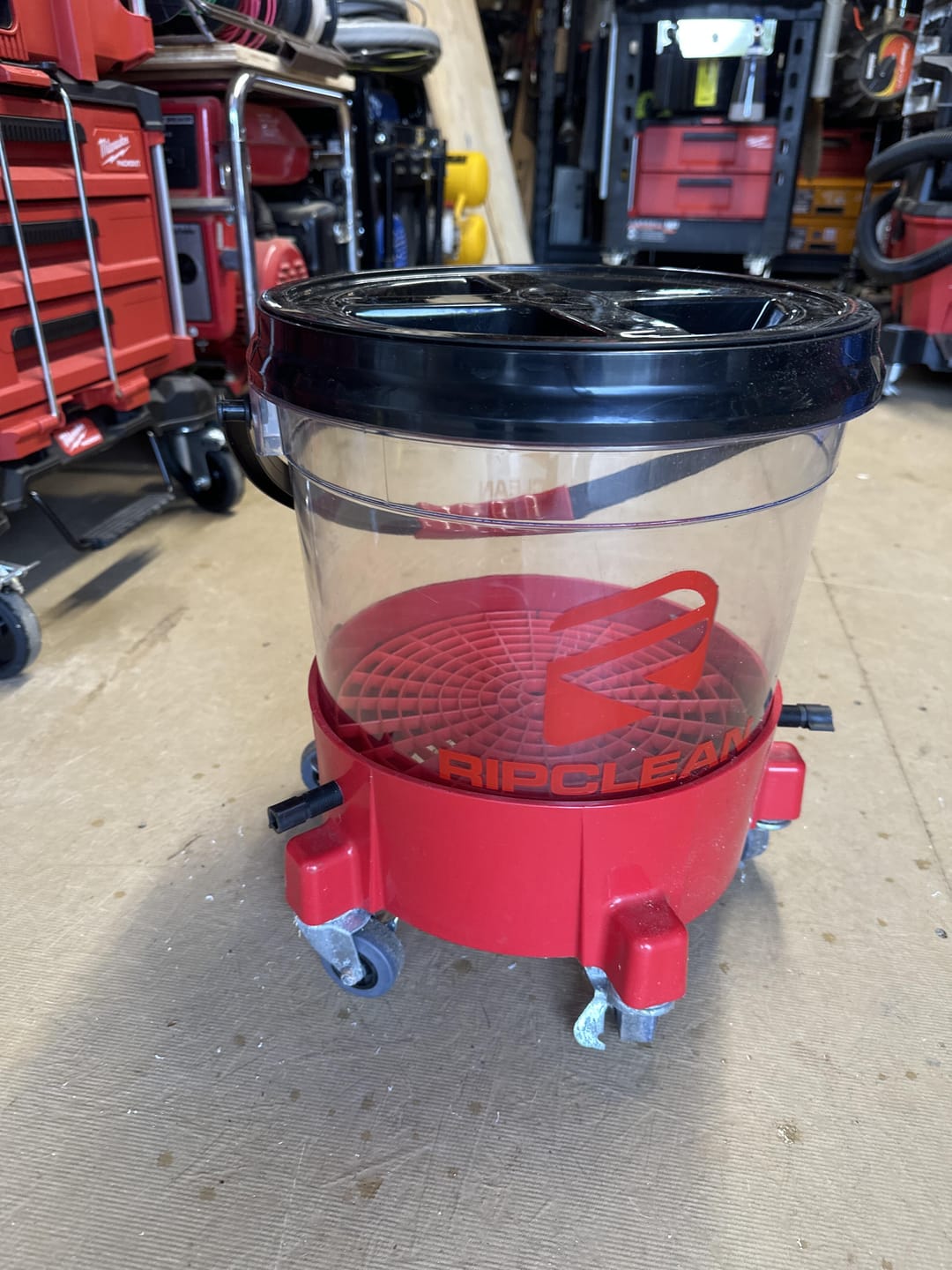 Customer photo review of Phantom Clear 5 Gallon Wash Bucket