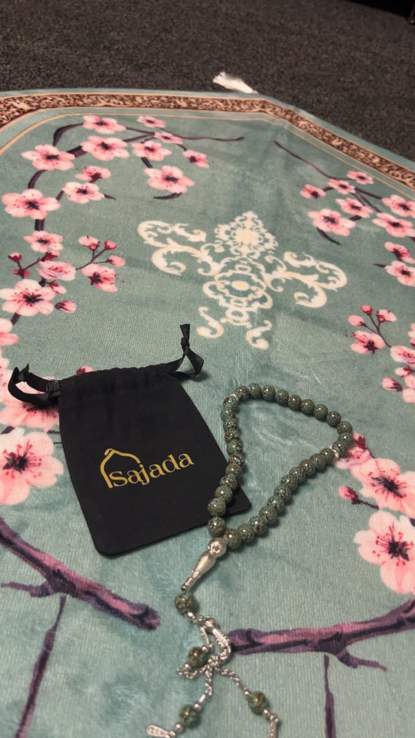Customer photo review of Zehra Blossom Padded Prayer Mat