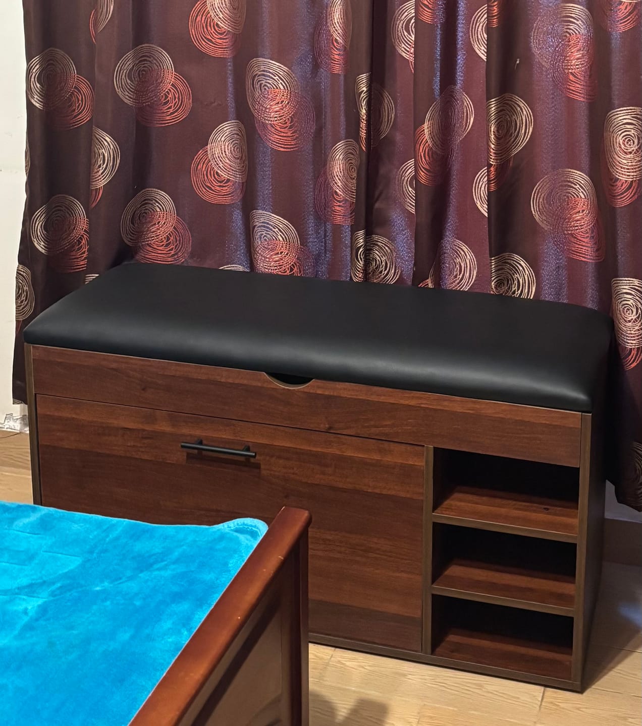 Customer photo review of Seating bench with shoe cabinet