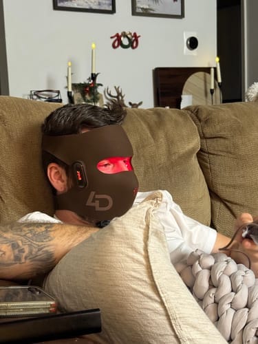 Customer photo review of JOVS 4D Laser Light Therapy Mask