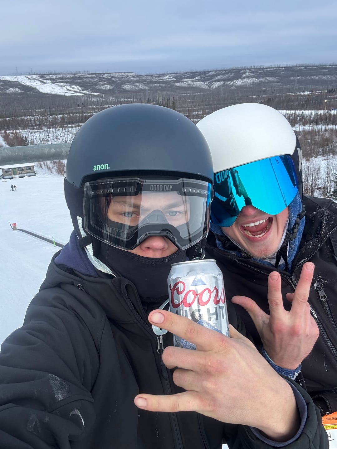 Customer photo review of The Valorie Snow Goggle - Shred Green Lens