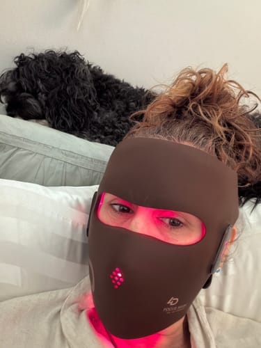 Customer photo review of JOVS 4D Laser Light Therapy Mask