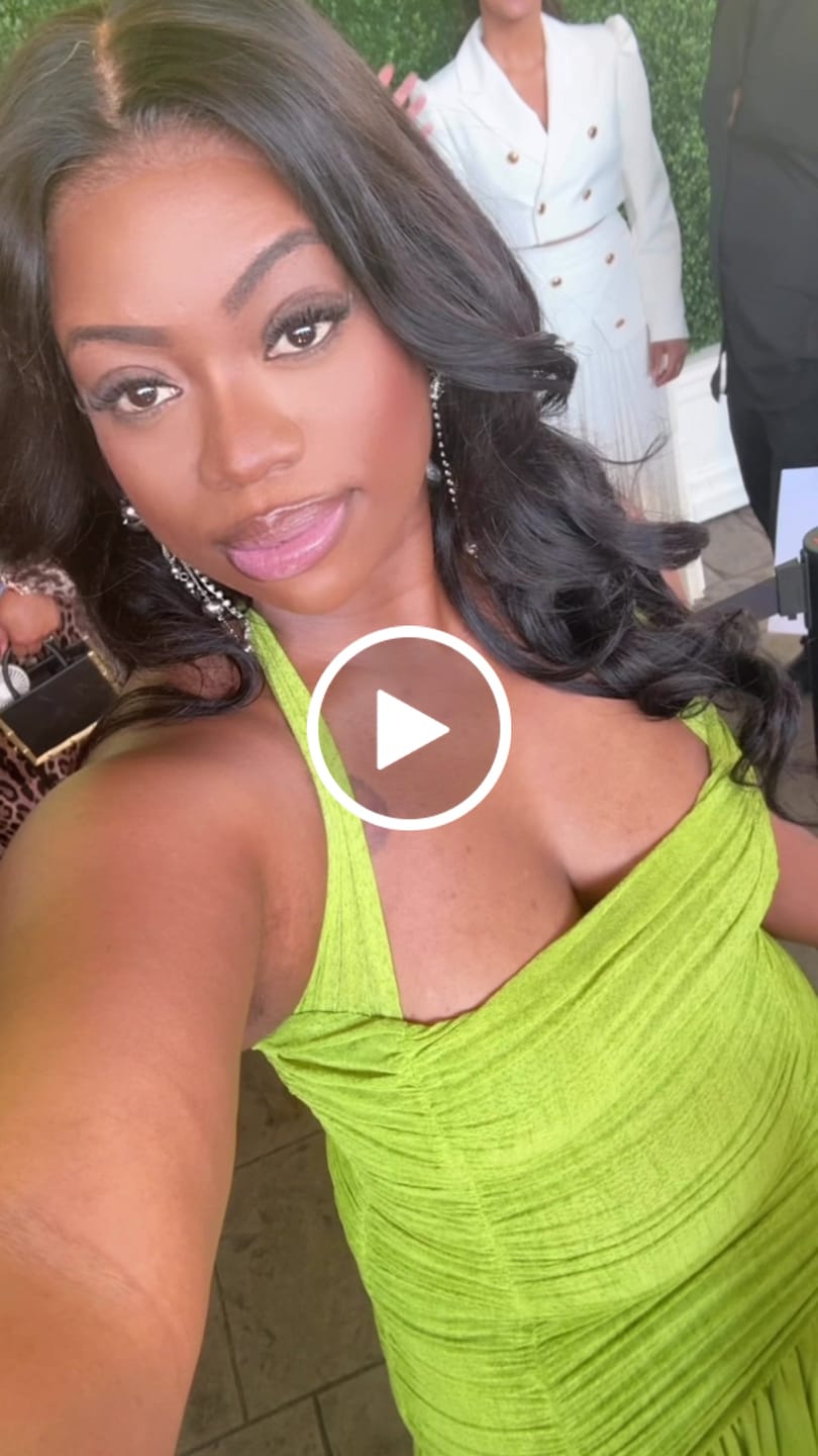 Customer video review of "PALOMA NIGHTS" MAXI DRESS