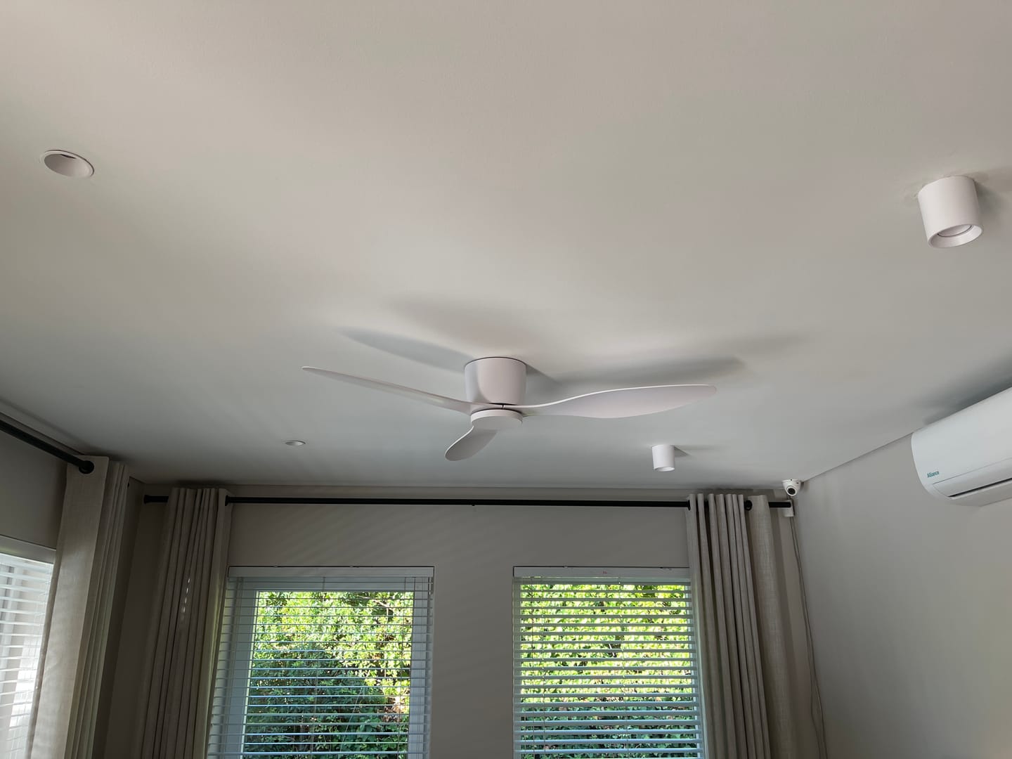 Customer photo review of Vento DC 6 Speed Ceiling Fan in Black | White