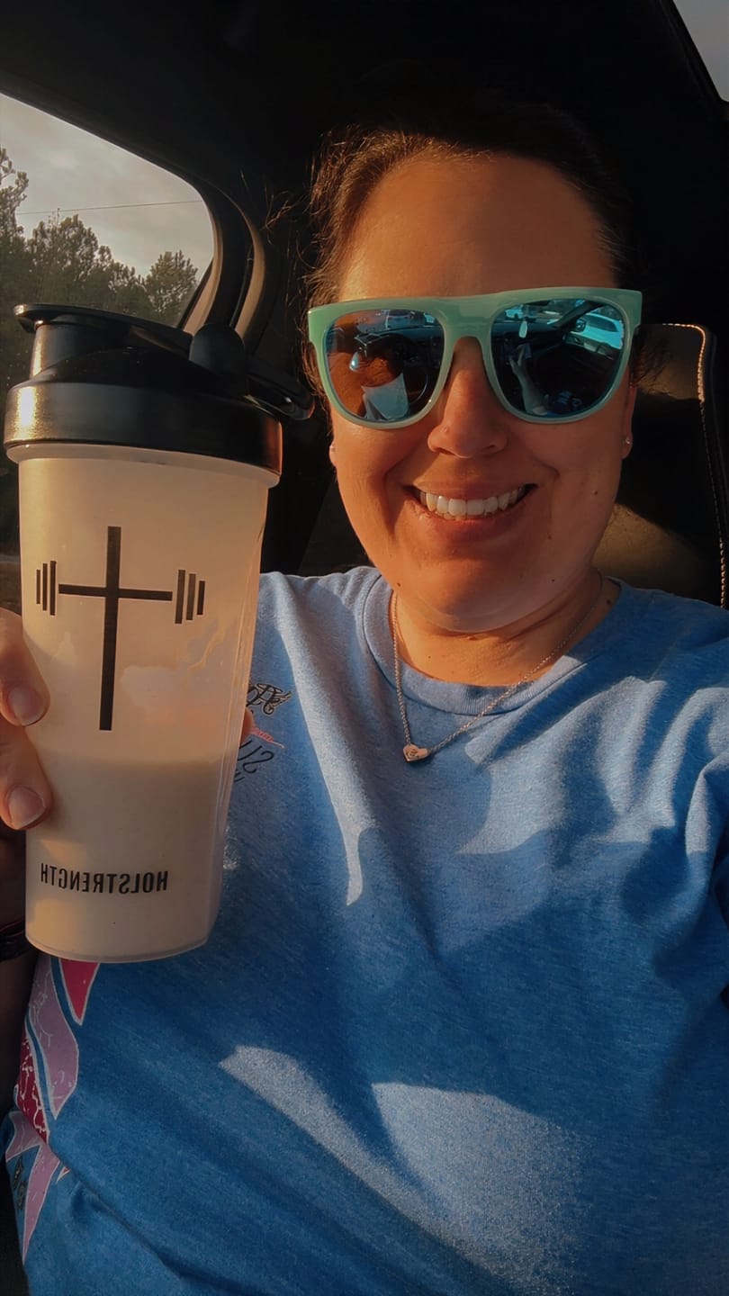 Customer photo review of HolStrength Blender Bottle