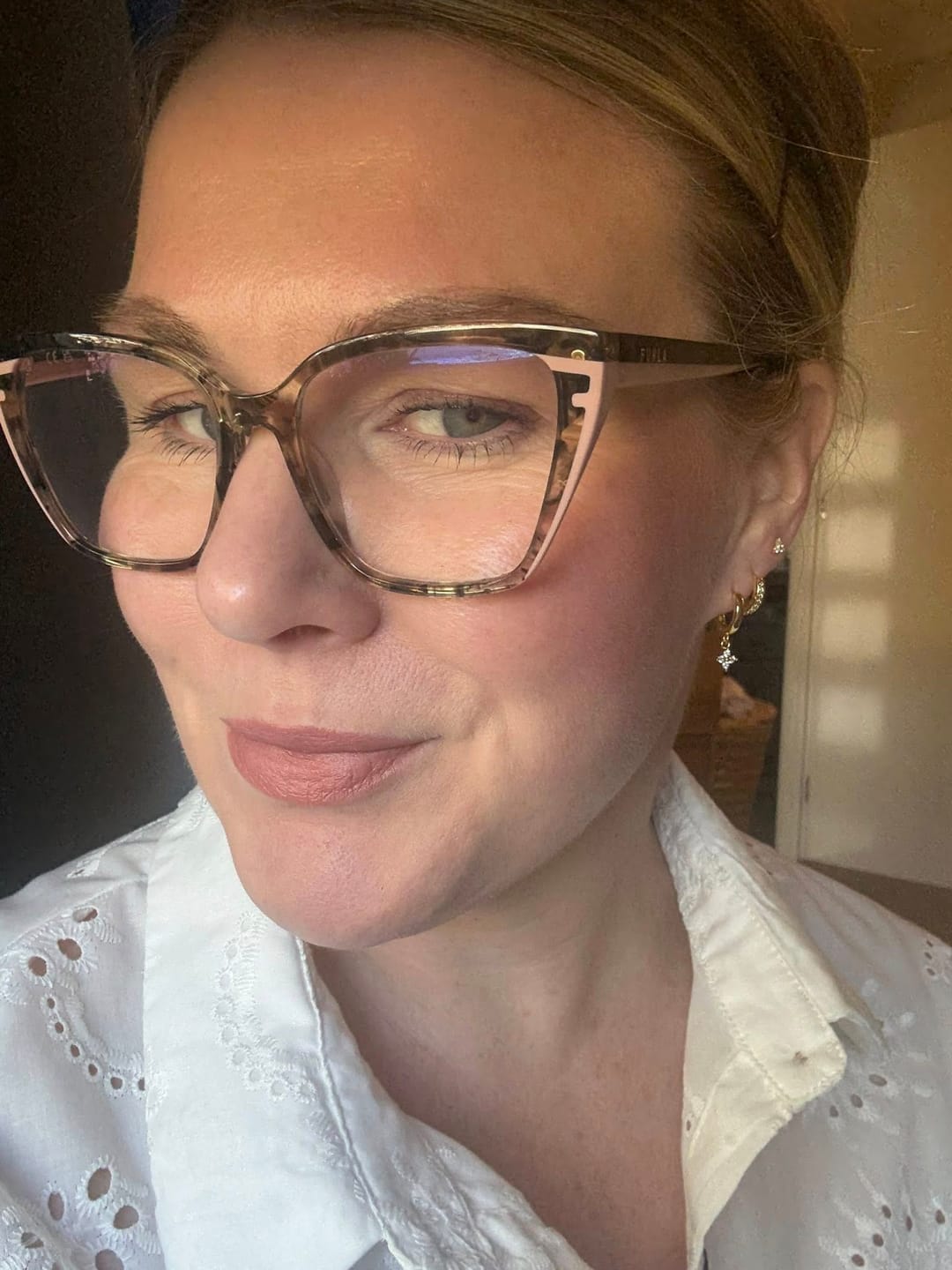 Customer photo review of Magic Skin Changing Foundation