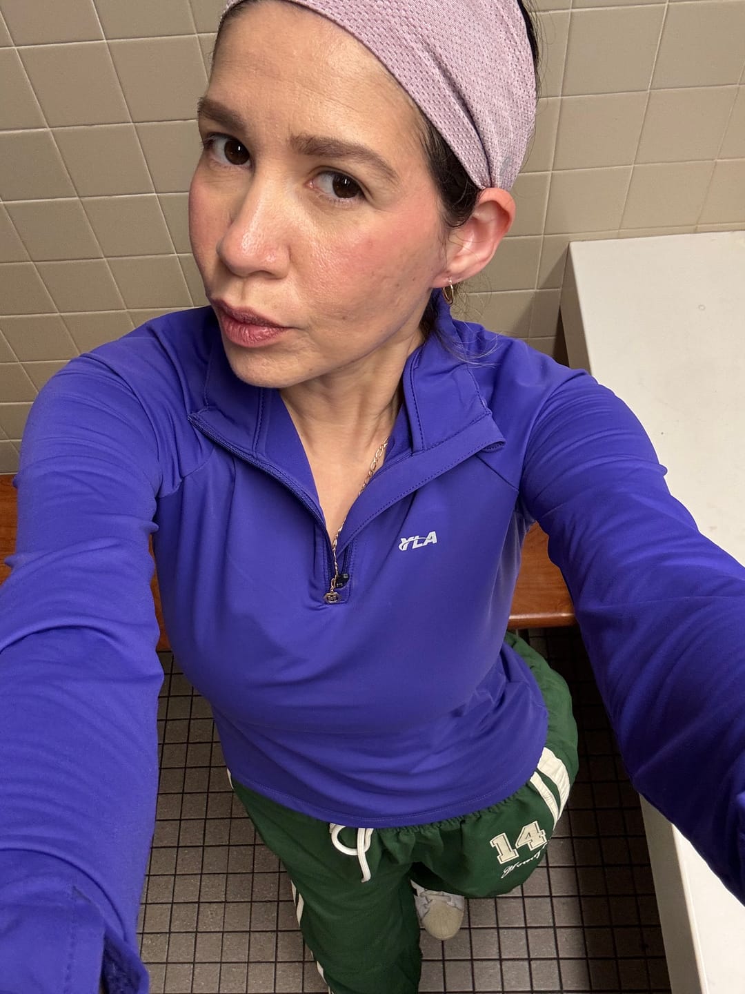 Customer photo review of W5160 - Velocity Pullover