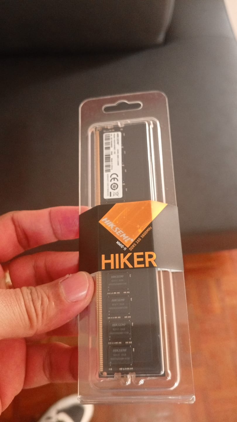 Customer photo review of Memoria RAM HIKSEMI HSC516U56Z1 16GB DDR5 UDIMM 5600MHz - Para PC