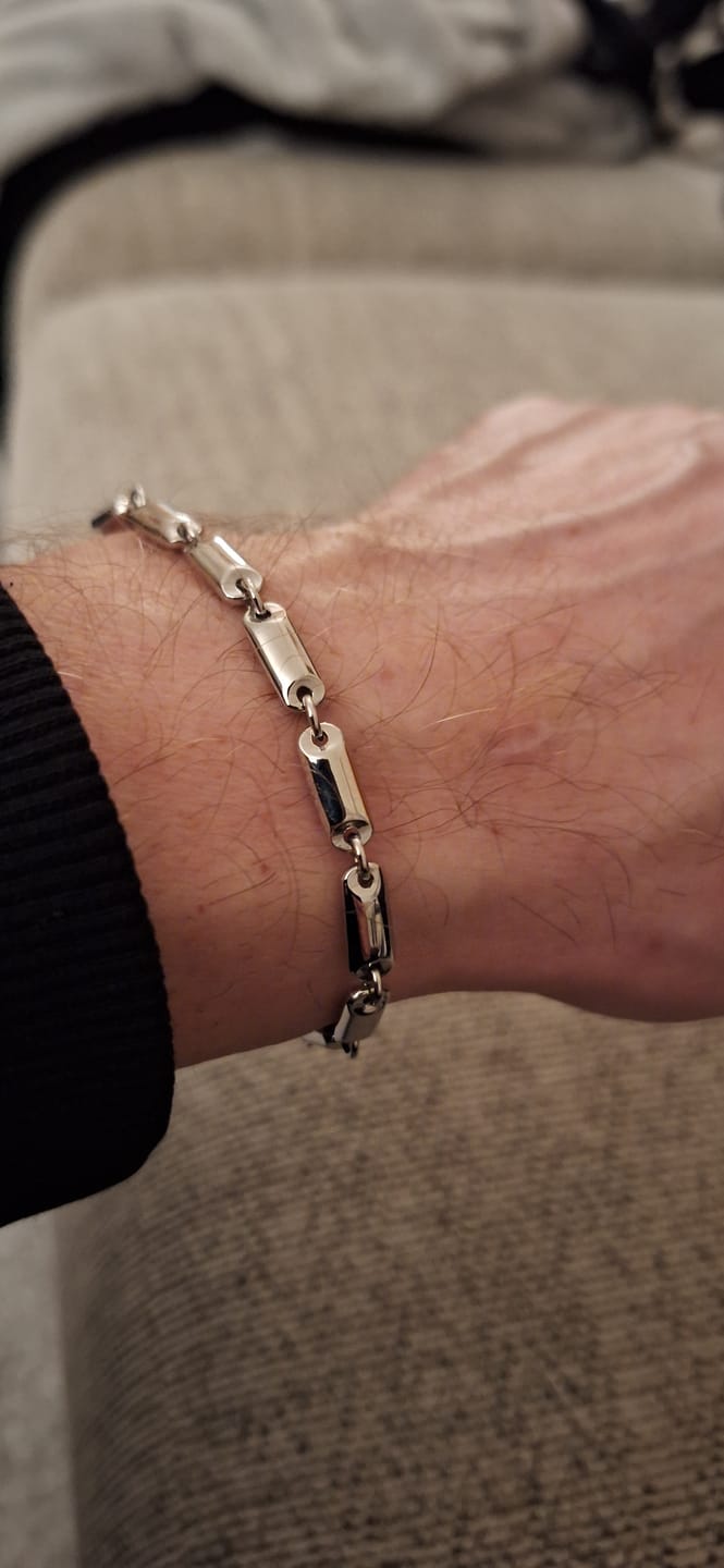 Customer photo review of Solid Link Bracelet