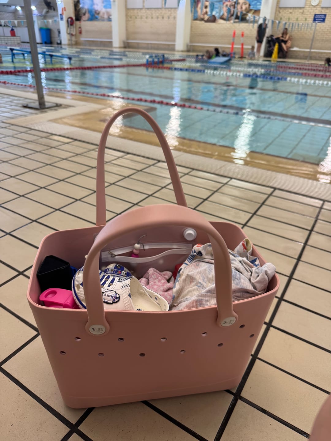 Customer photo review of Maxi Tribe Bag in Seashell Pink