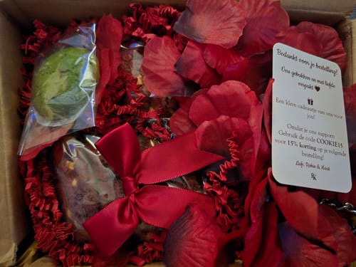 Customer photo review of Red Velvet White Chocolate