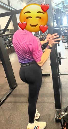 Customer photo review of UNITY V-Shape Scrunch Leggings - Bordeaux Red (Limited Edition)