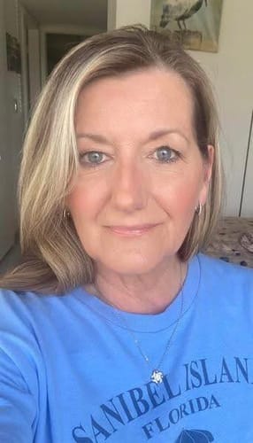 Customer photo review of Magic Skin Changing Foundation