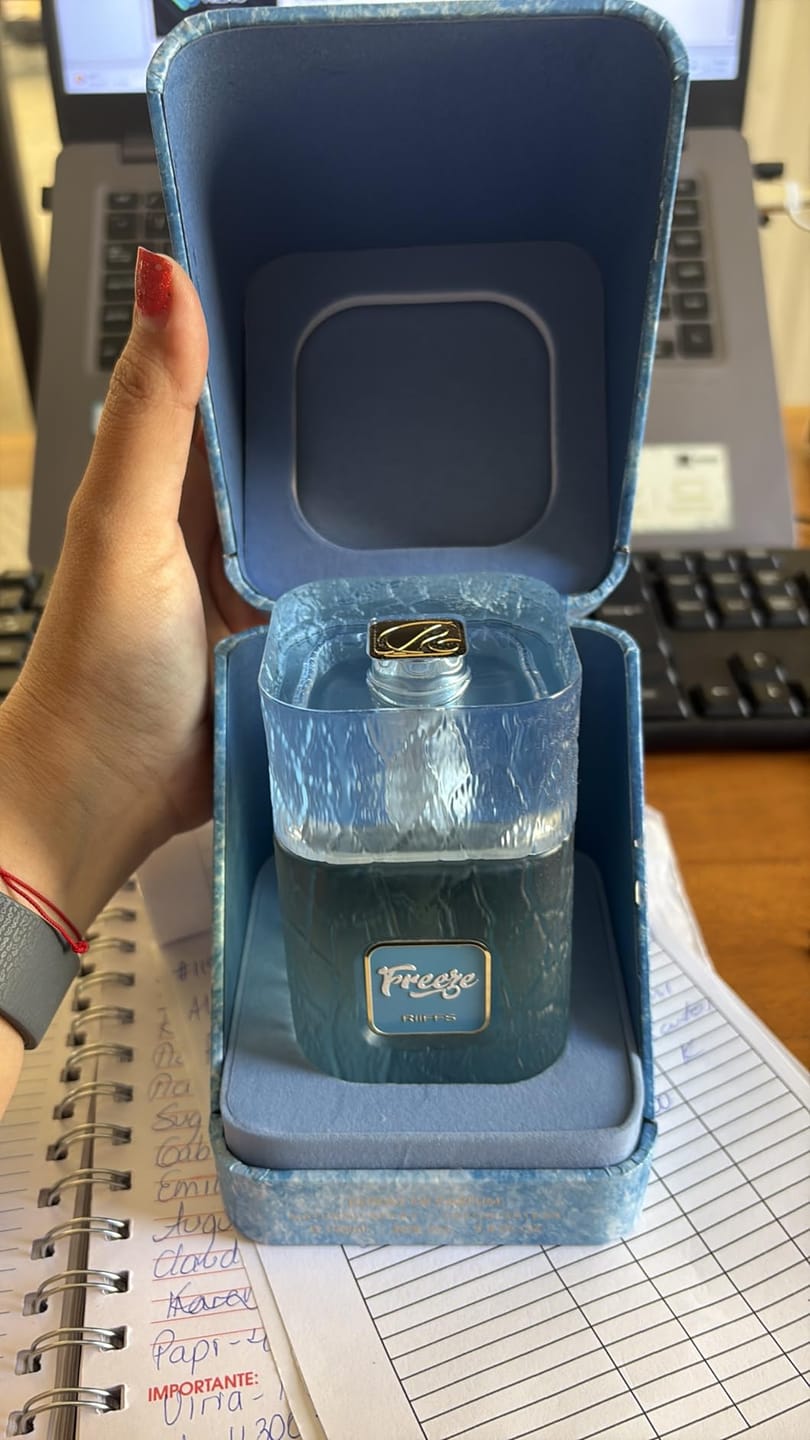 Customer photo review of Riiffs Freeze Eau De Parfum Spray, 3.4 Ounce (Unisex)