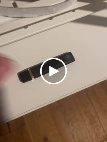 Customer video review of 🍋Flower Power Vape Lemon Superior Blend