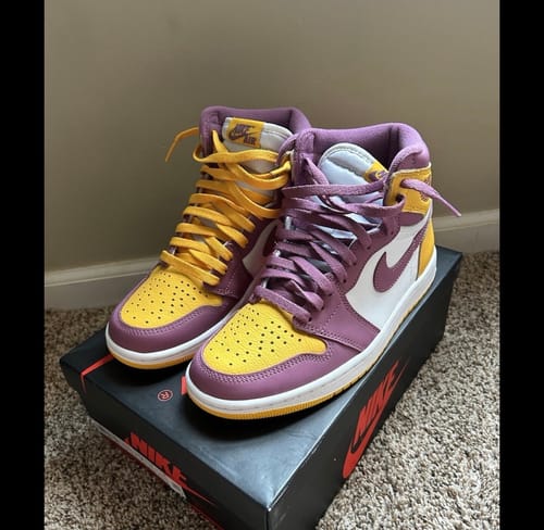 Customer photo review of Air Jordan 1 Retro High OG Brotherhood