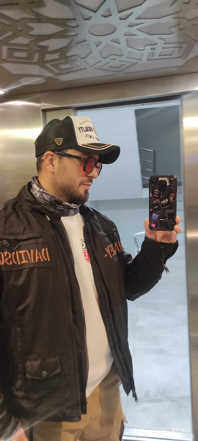 Customer photo review of Trucker Hat - Urban Collection - Dreams - Siyah