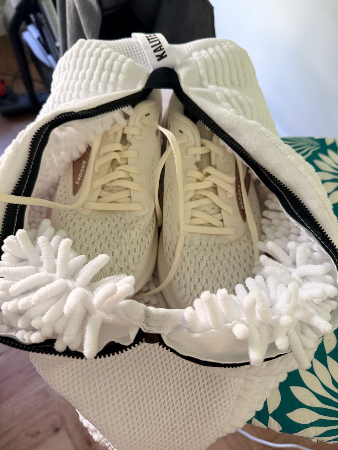 Customer photo review of Kaliteas® Shoe Laundry Bag