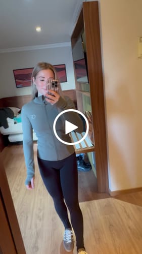 Customer video review of LUXE Flow Zip-Jacket - Sage Khaki