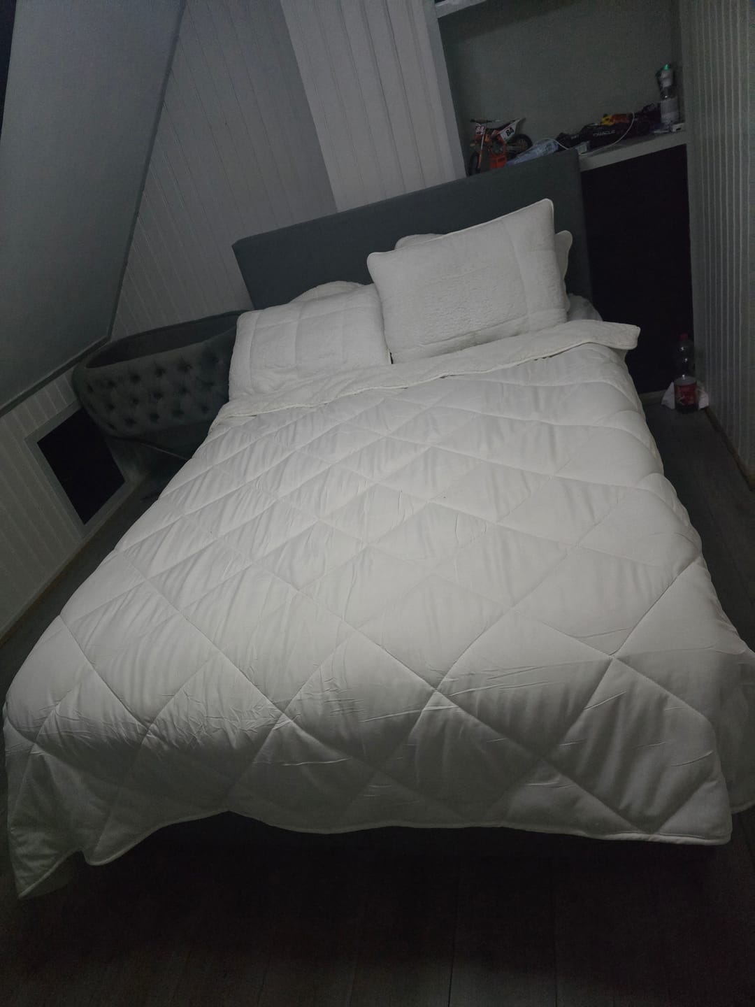 Customer photo review of Kussenslopen Vol & Gevoerd Teddy Taupe/Grey  2-Pack 60x70 cm