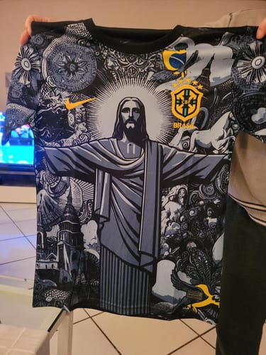 Customer photo review of Maillot 24/25 Brésil Noir Spécial