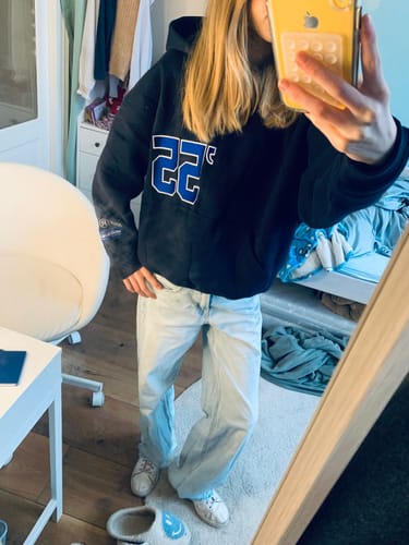 Customer photo review of '55 EMBROIDERY HOODIE NAVY