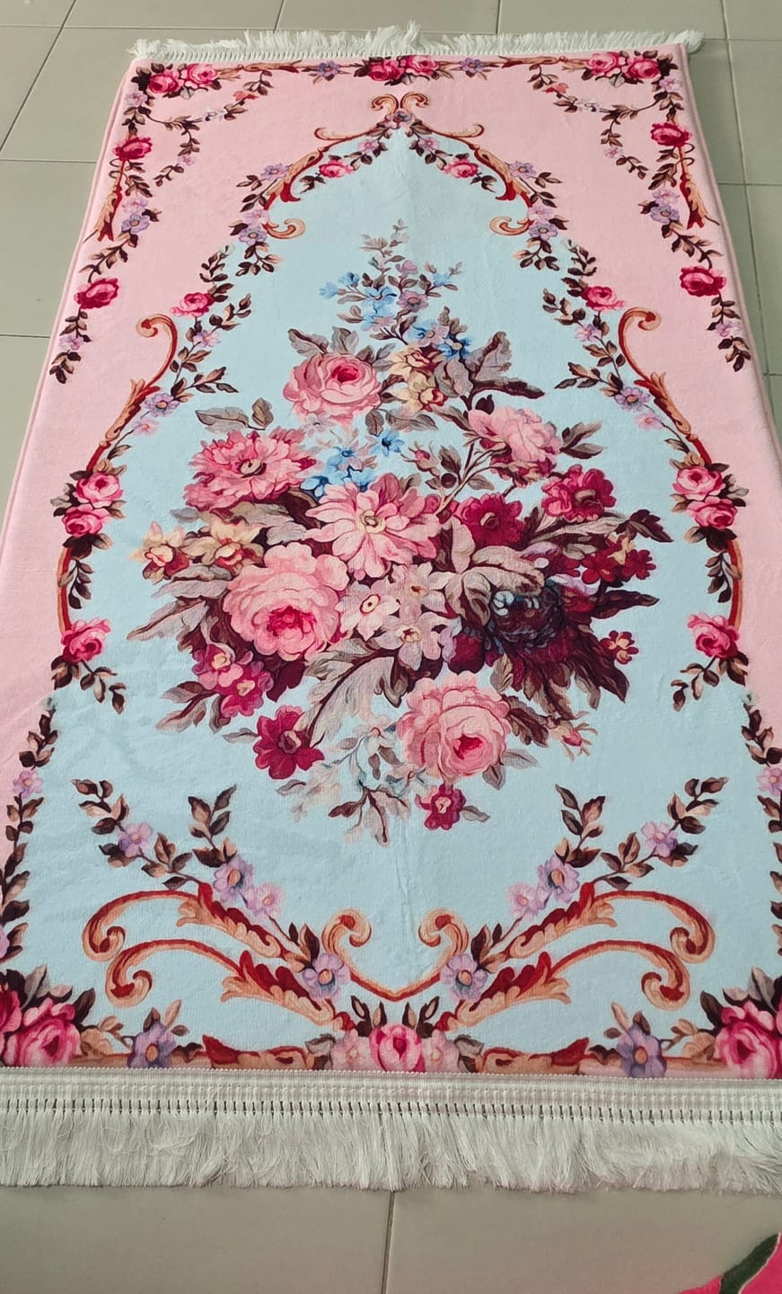 Customer photo review of Rosy Rehma Padded Prayer Mat