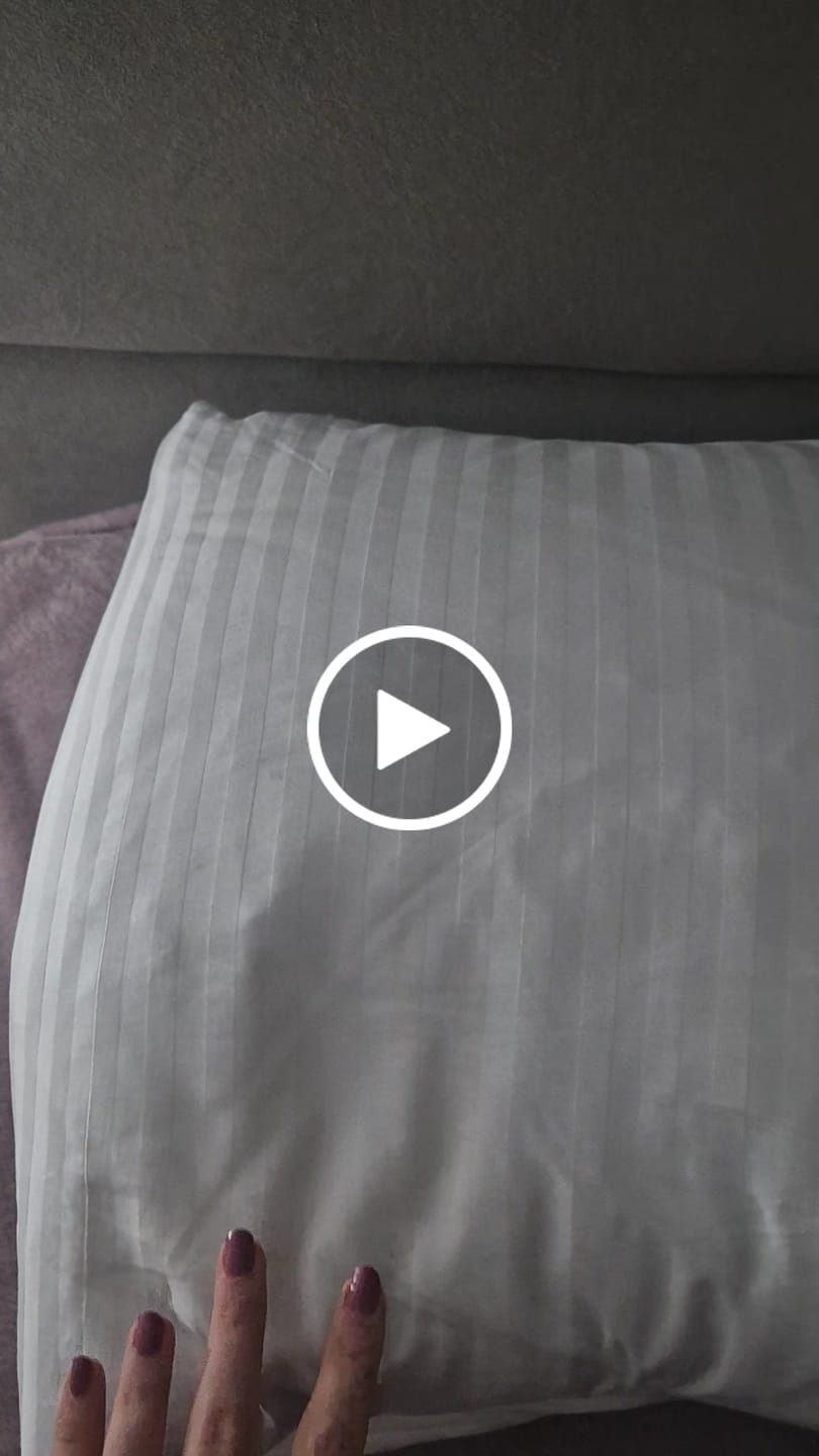 Customer video review of Pernă Plume Puf
