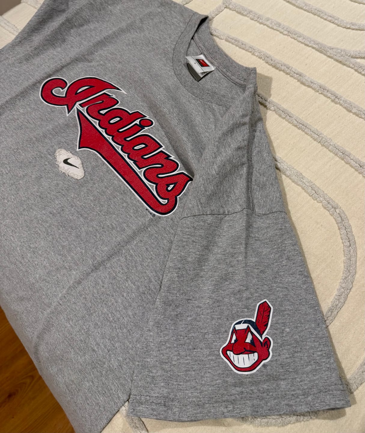 Customer photo review of Vintage Nike Cleveland Indians MLB Tee - L