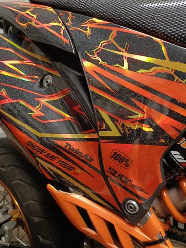 Customer photo review of Holographic-Glitter Finish (Gloss)