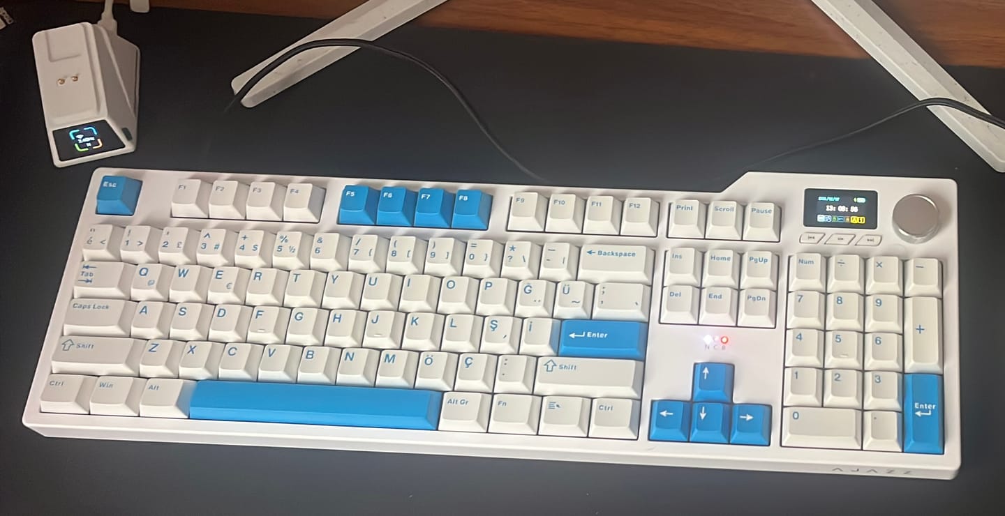 Customer photo review of Wraith Çift Enjeksiyonlu PBT Türkçe Tuş Takımı