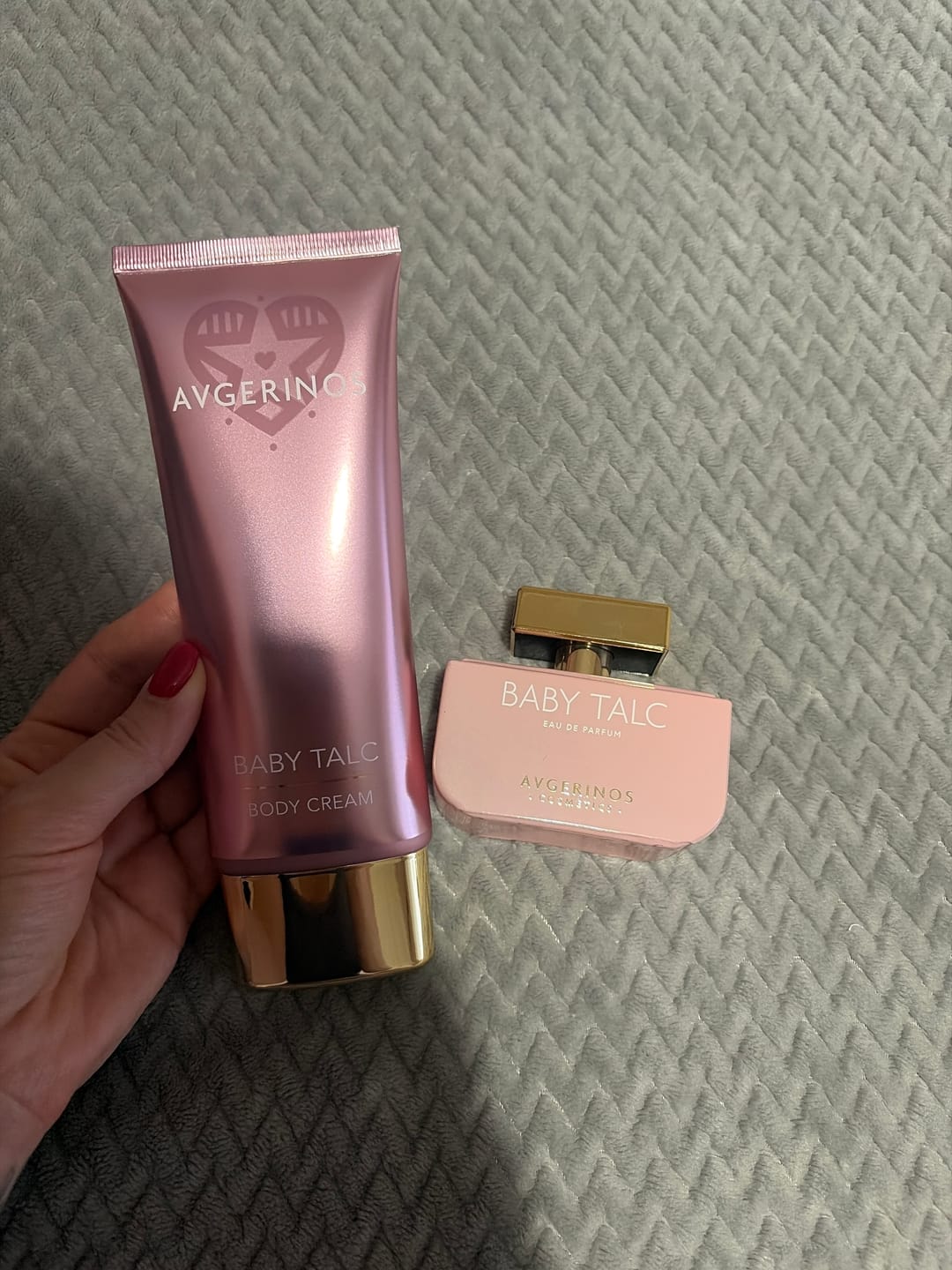 Customer photo review of Baby Talc Ενυδατική Κρέμα Χεριών & Σώματος / Hands & Body Cream 200ml