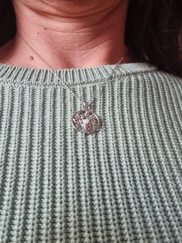 Customer photo review of Lebensbaum Halskette mit Zirkon