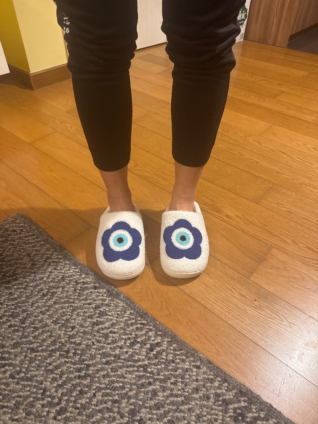 Customer photo review of Bloom Flower Slides Slippers