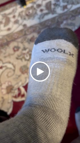 Customer video review of Womens Core Crew Socks - Grey
