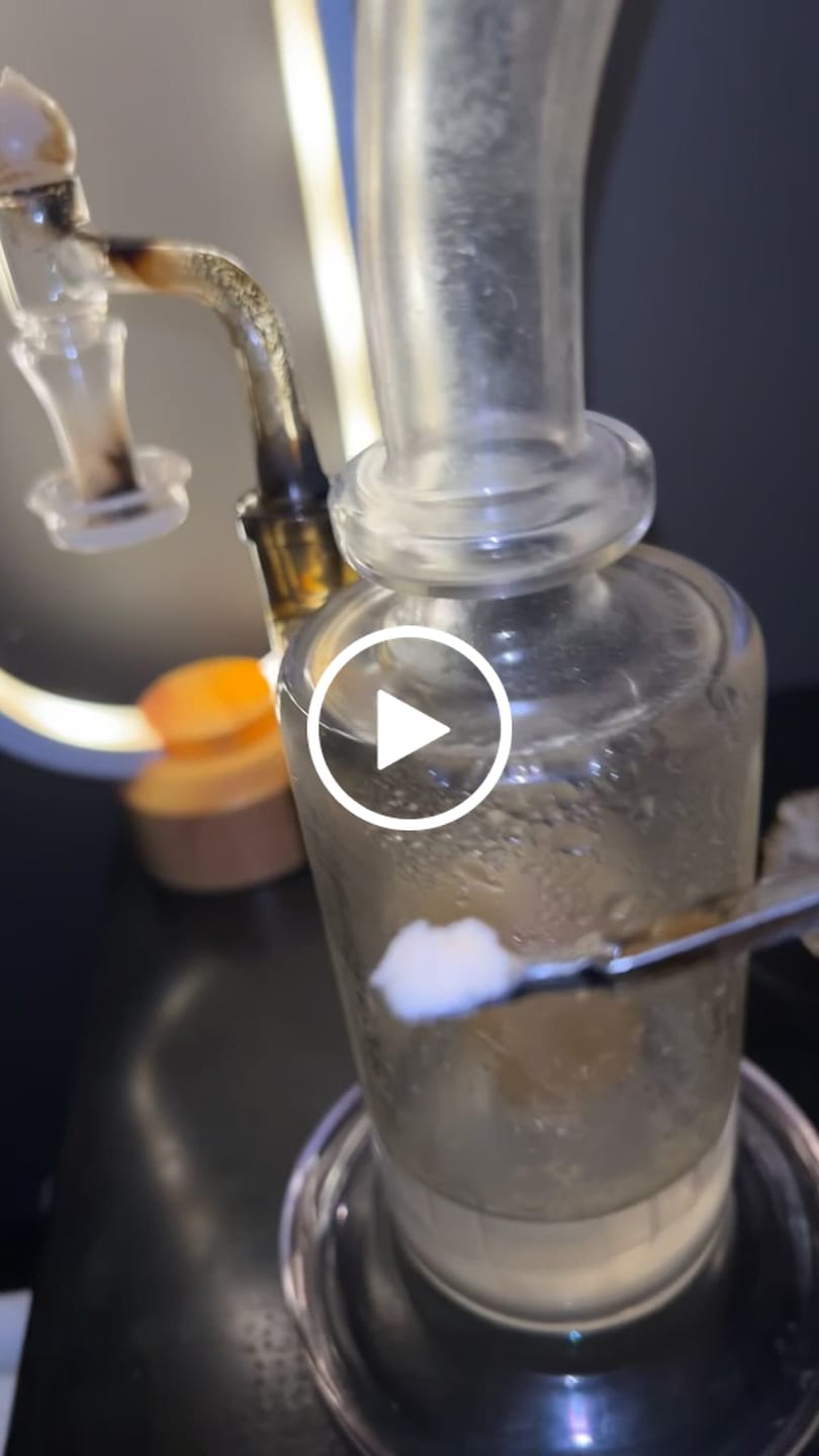 Customer video review of Snowing Candy IceFlash -THCa Flower