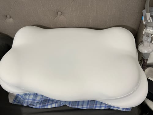 Customer photo review of Mellow CloudAlign™ Pillow