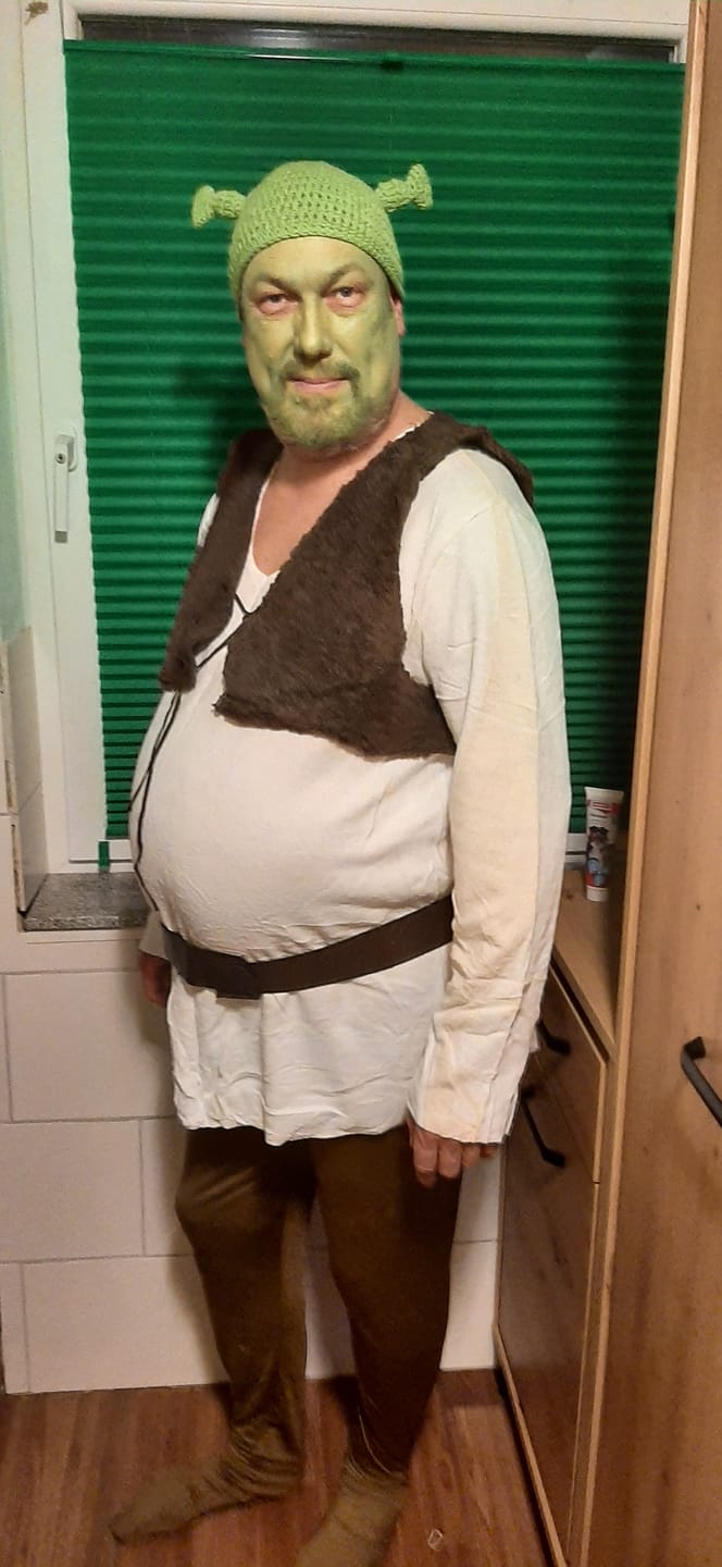 Customer photo review of Shrek – Der tollkühne Held Shrek Kostüm Cosplay Halloween Karneval Outfits