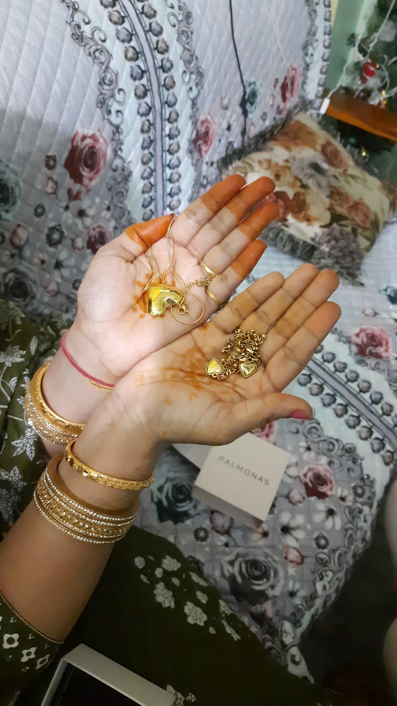 Customer photo review of Golden Heart Charm Chain Necklace