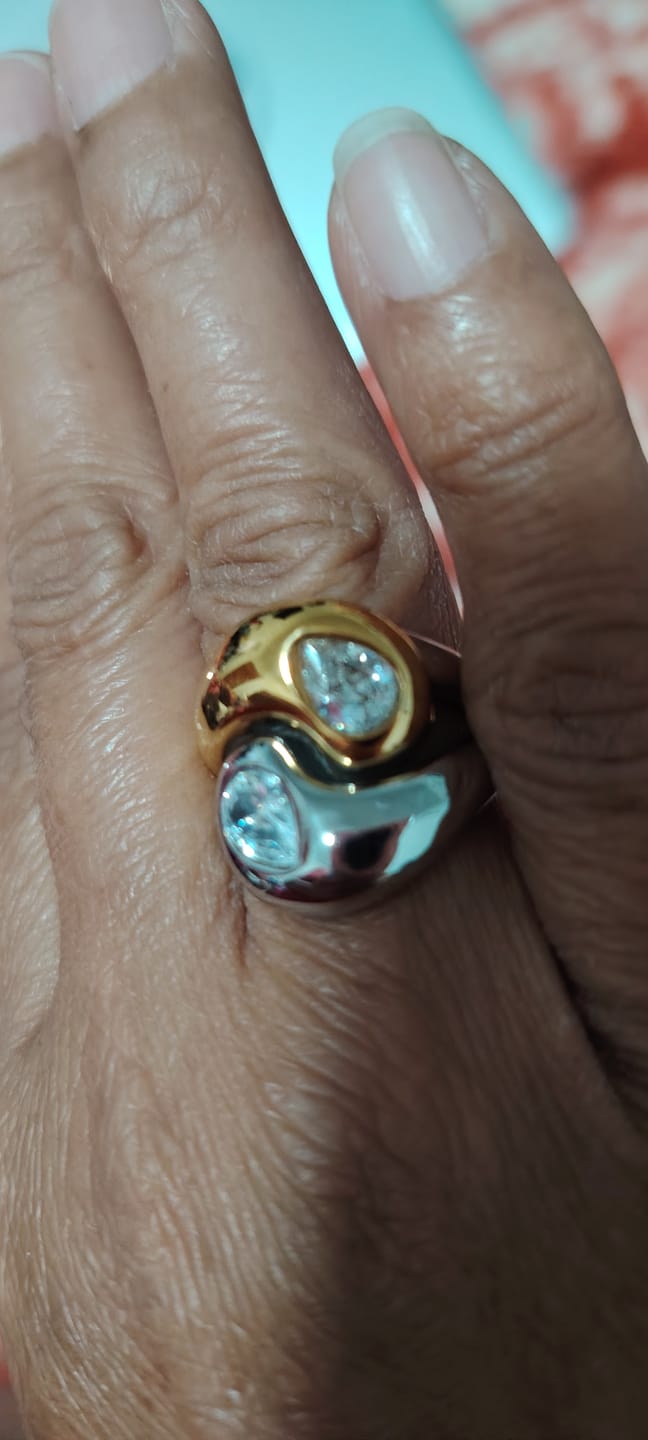 Customer photo review of Anillo Ying Yang