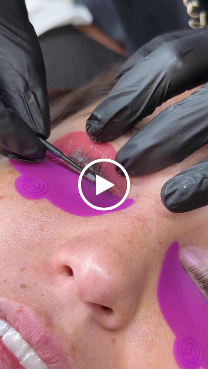 Customer video review of Green Lash Balm Maxymova