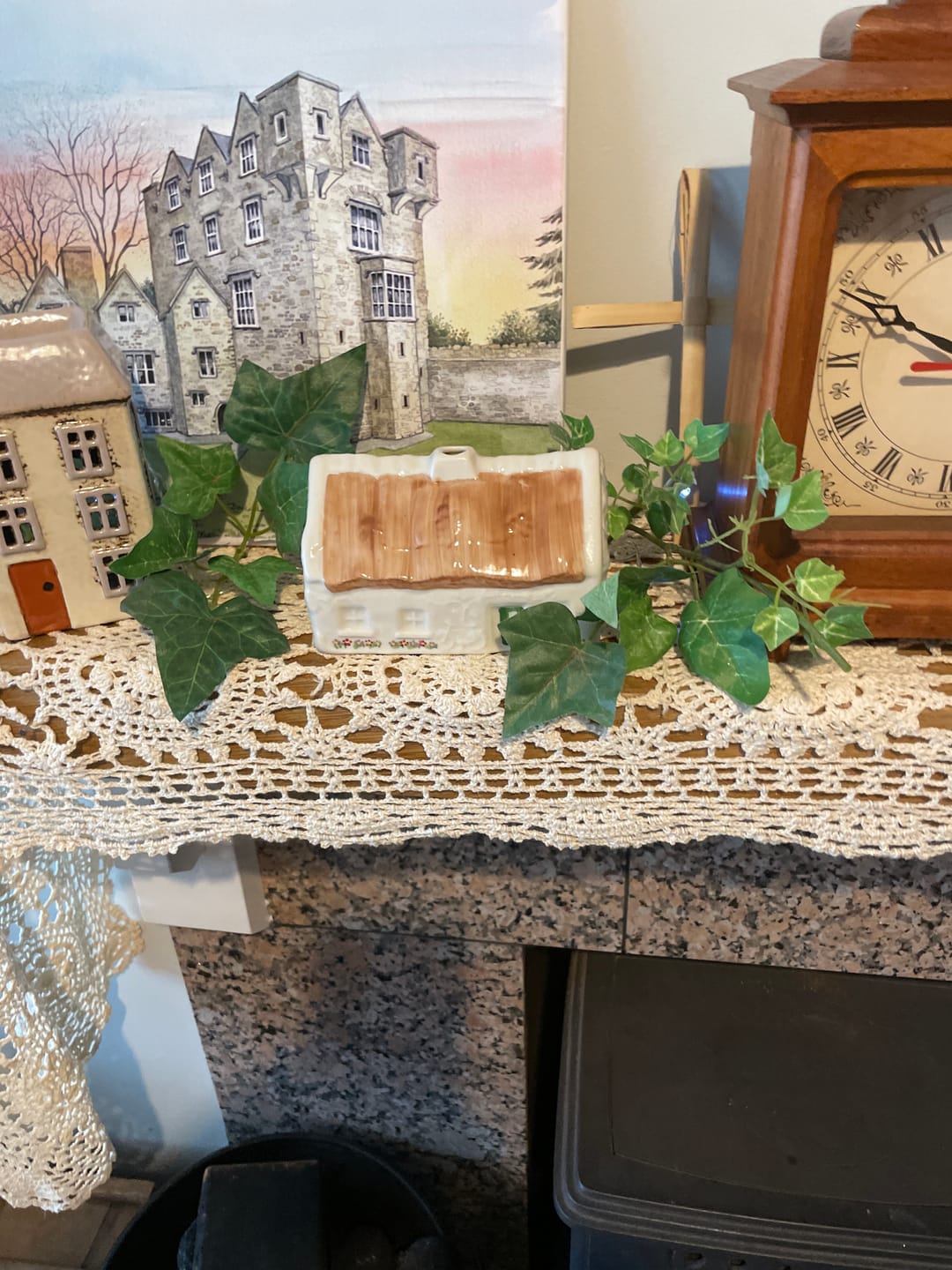 Customer photo review of Belleek Classic Quiet Man Cottage