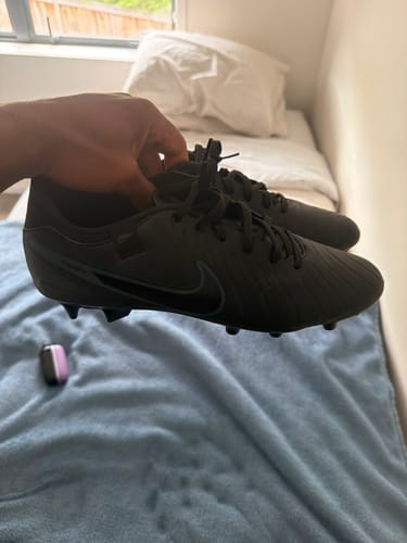 Customer photo review of Tiempo Legend 10 Academy MG 2024 Shadow Pack