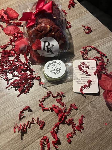 Customer photo review of Red Velvet White Chocolate