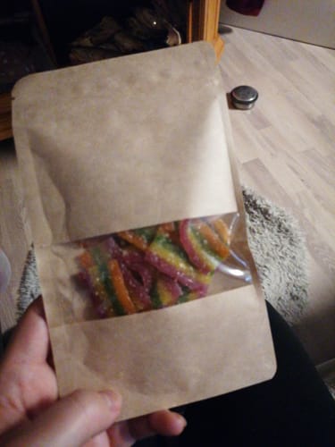 Customer photo review of THC Spacegummies Rainbow